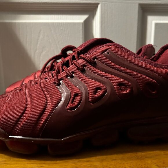 Women's Wine-Co Mesh Sneaker Athletic Light Tennis Size 8.5 - Picture 5 of 5